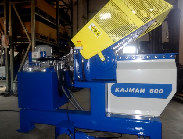 Nożyce aligatorowe Kajman 600 ECO wypozycjonowane są jako urządzenie pośrednie pomiędzy Kajman 450 L i Kajman 600